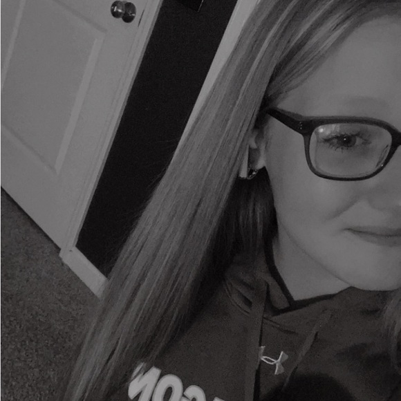 Meet your Posher, Bailey - Picture 1 of 1